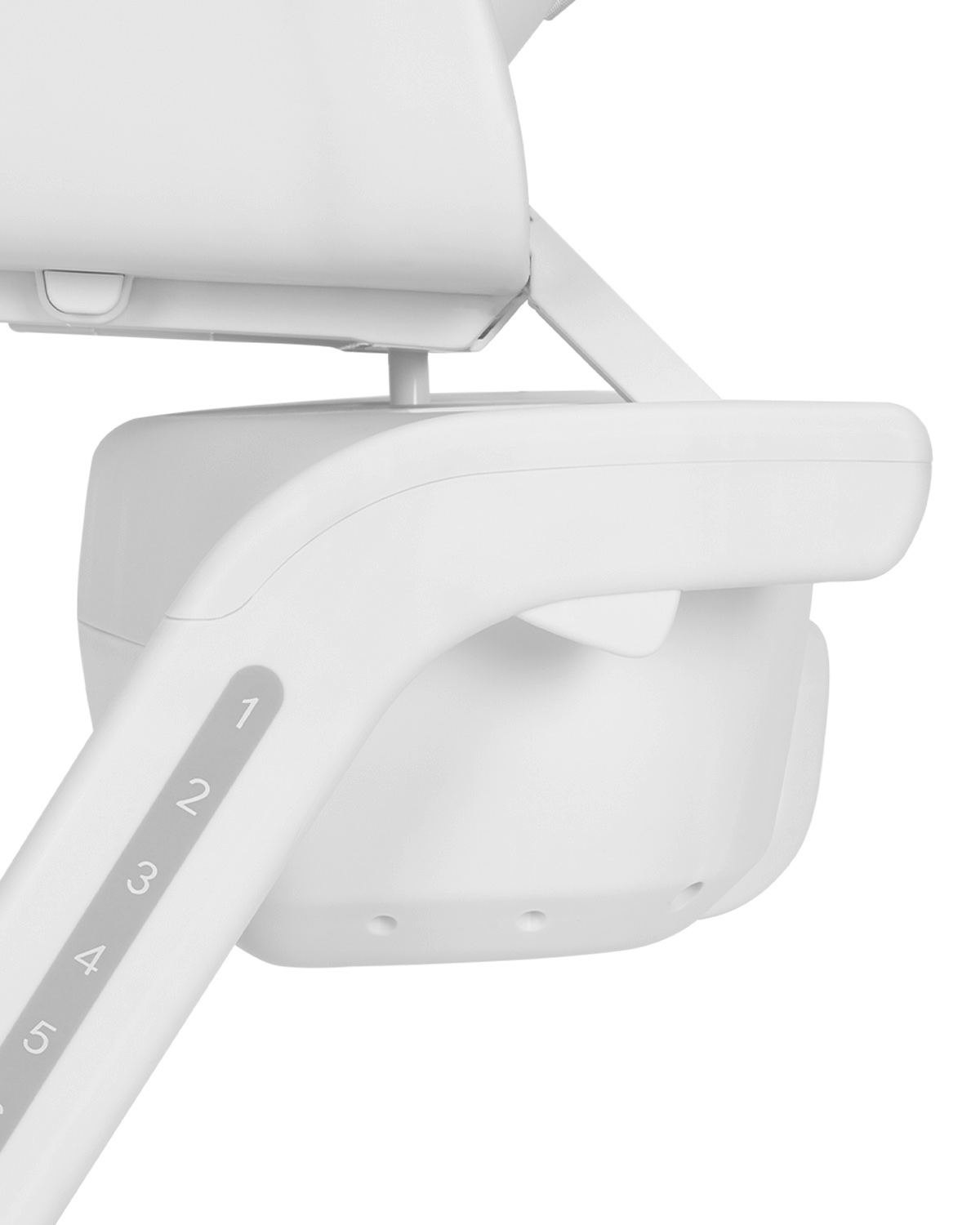 Стульчик-качели Alto 2025 Восемь положений высоты стульчика позволяют адаптировать его к любому столу.